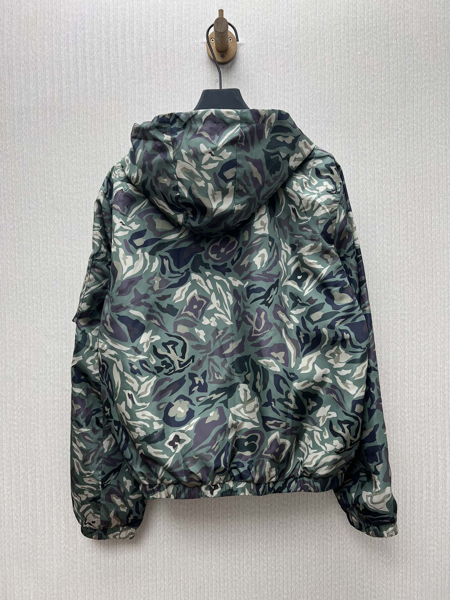 Chaqueta Reversible con Capucha · Colaboración Nigo · Colección 25SS