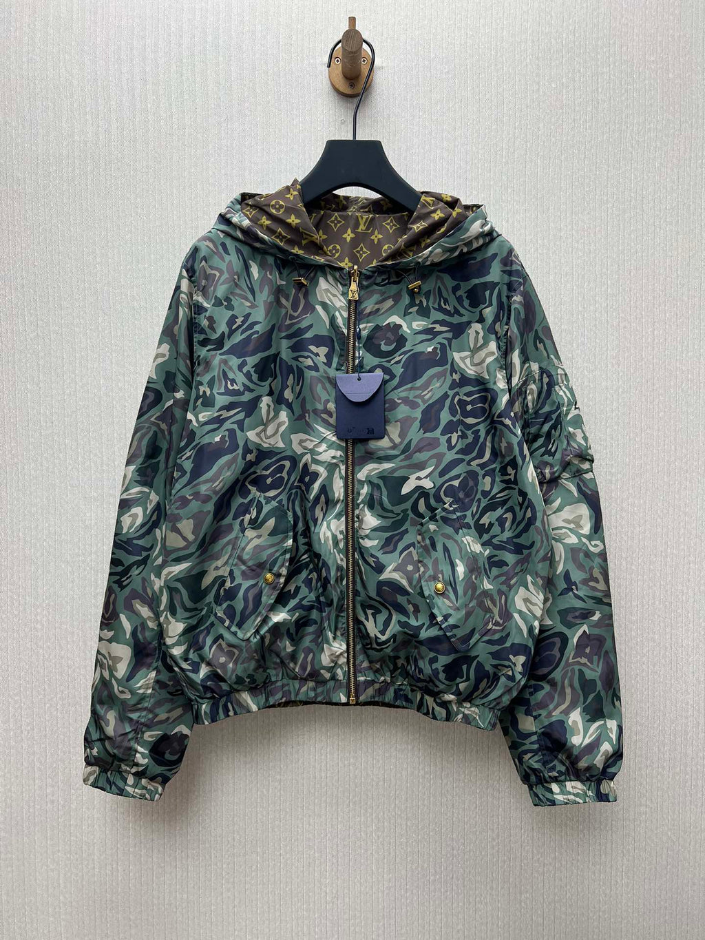 Chaqueta Reversible con Capucha · Colaboración Nigo · Colección 25SS