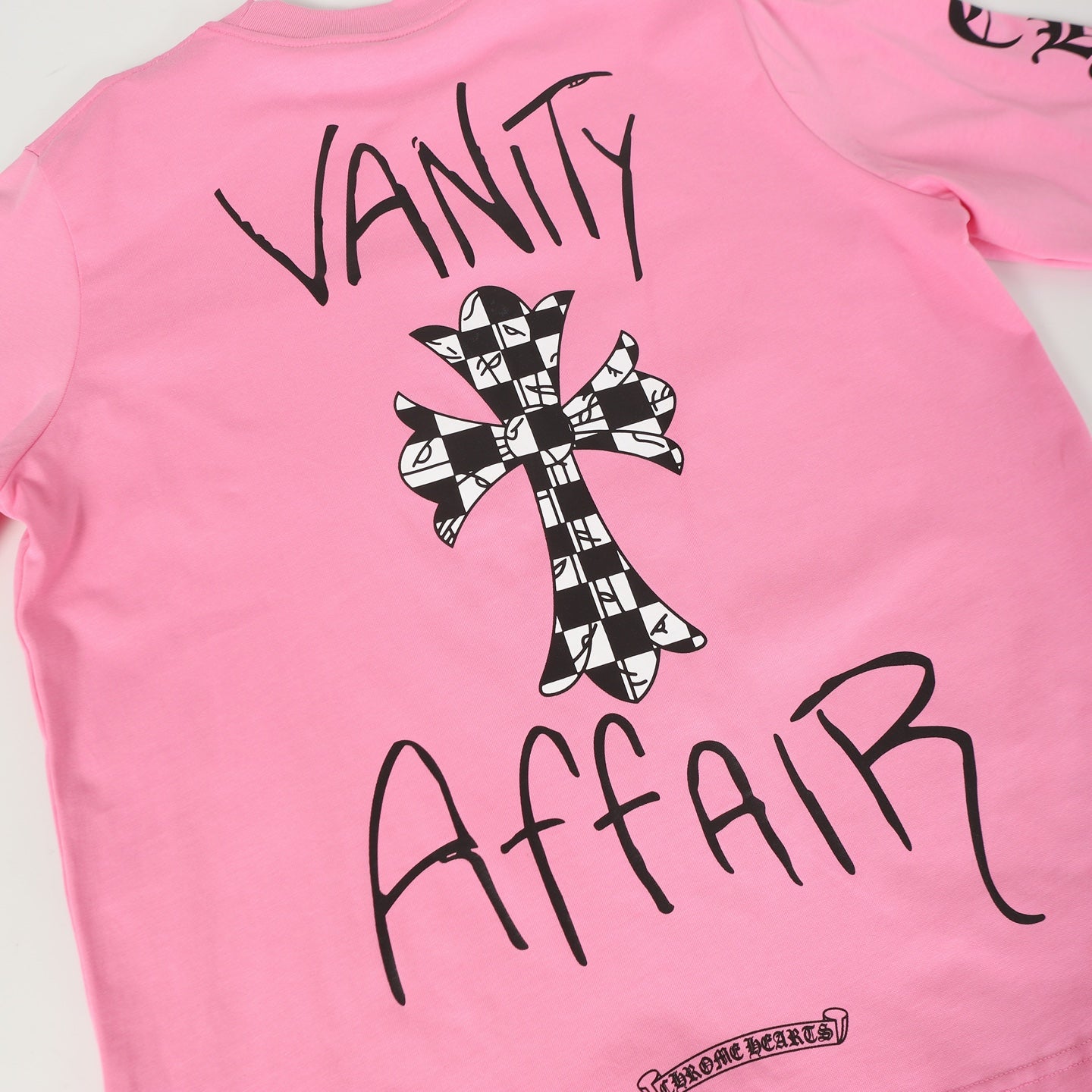 Camiseta Manga Larga Unisex “Come Hearts” Sakura Pink Colección Otoño/Invierno | Streetwear Exclusivo