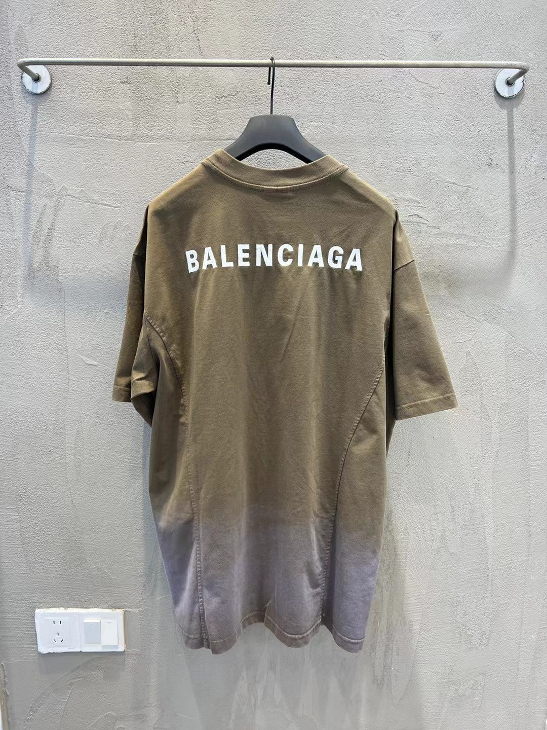 Camiseta Unisex Balenciaga 2025 · Efecto Vintage y Bordado Heavy Wash