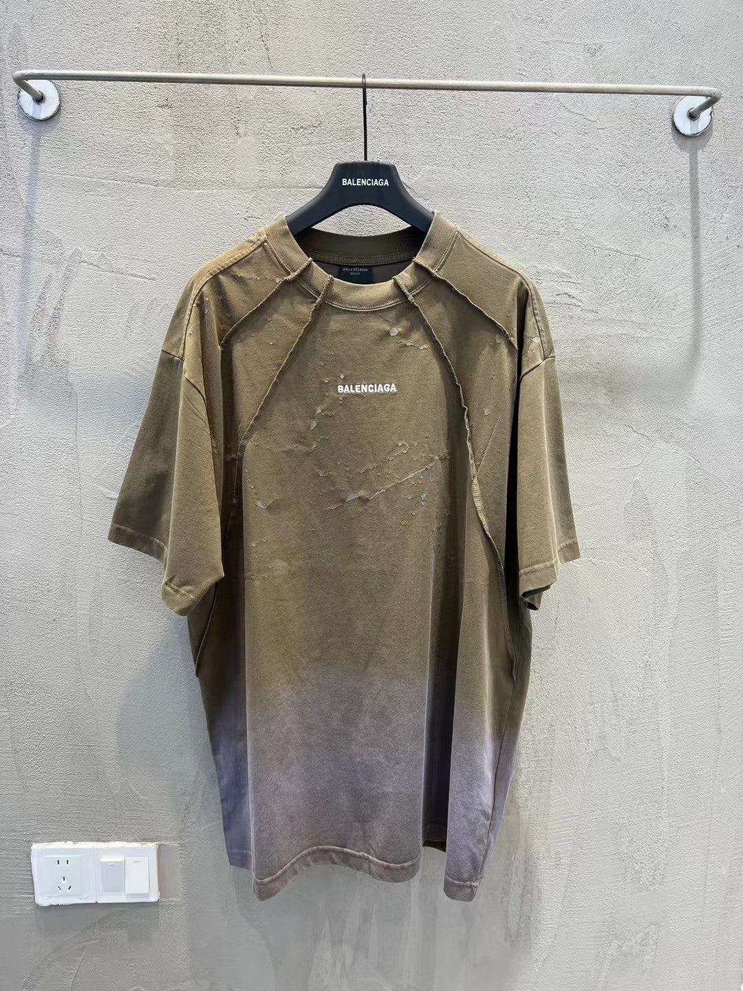 Camiseta Unisex Balenciaga 2025 · Efecto Vintage y Bordado Heavy Wash