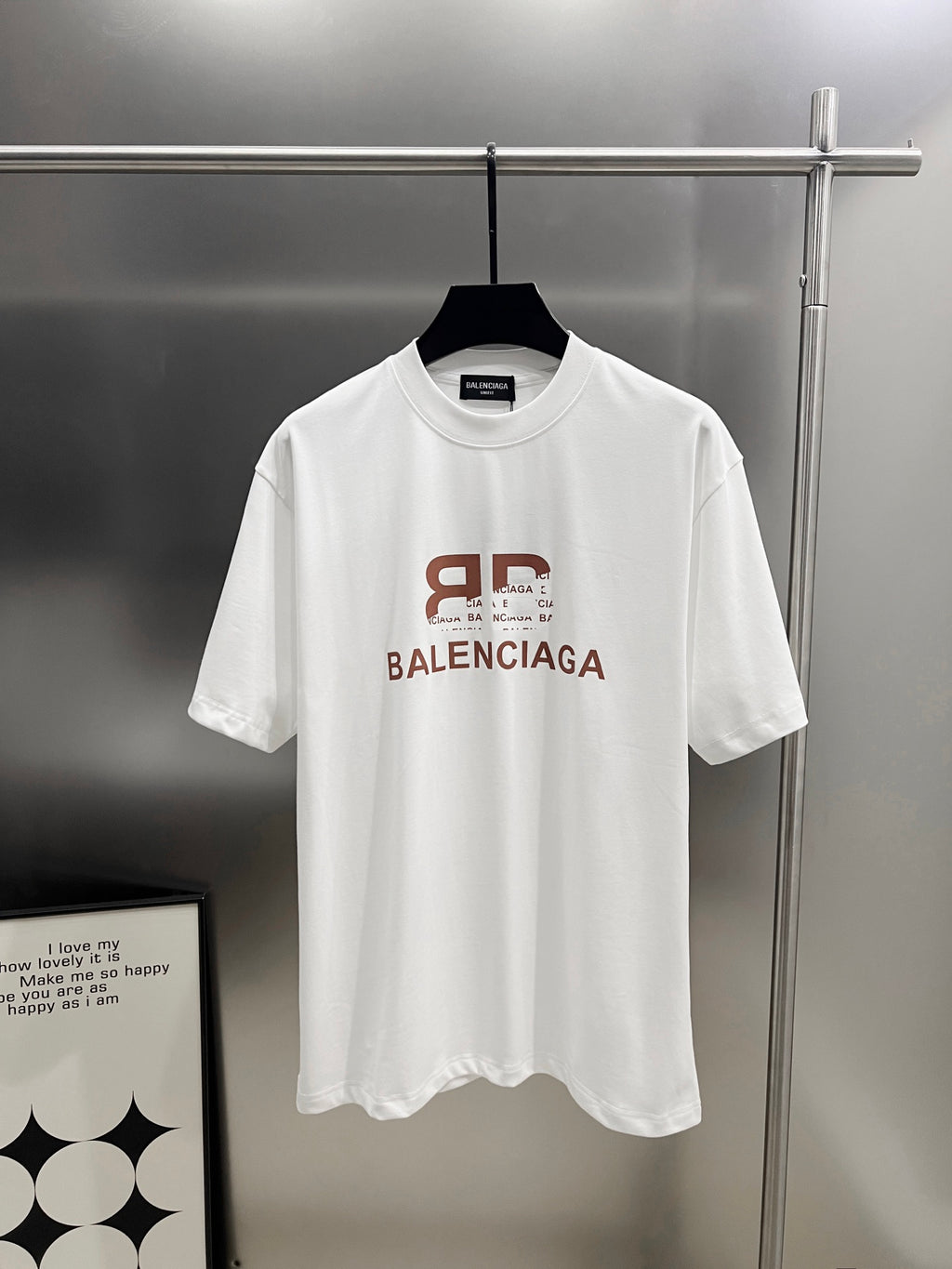 Camiseta Unisex con Letras Clásicas · Edición Primavera–Verano 2025