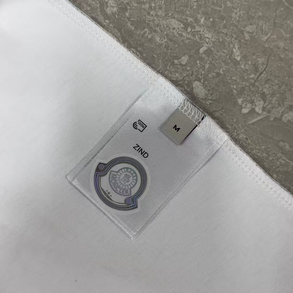 Camiseta de Lujo Unisex · Edición Premium 2025