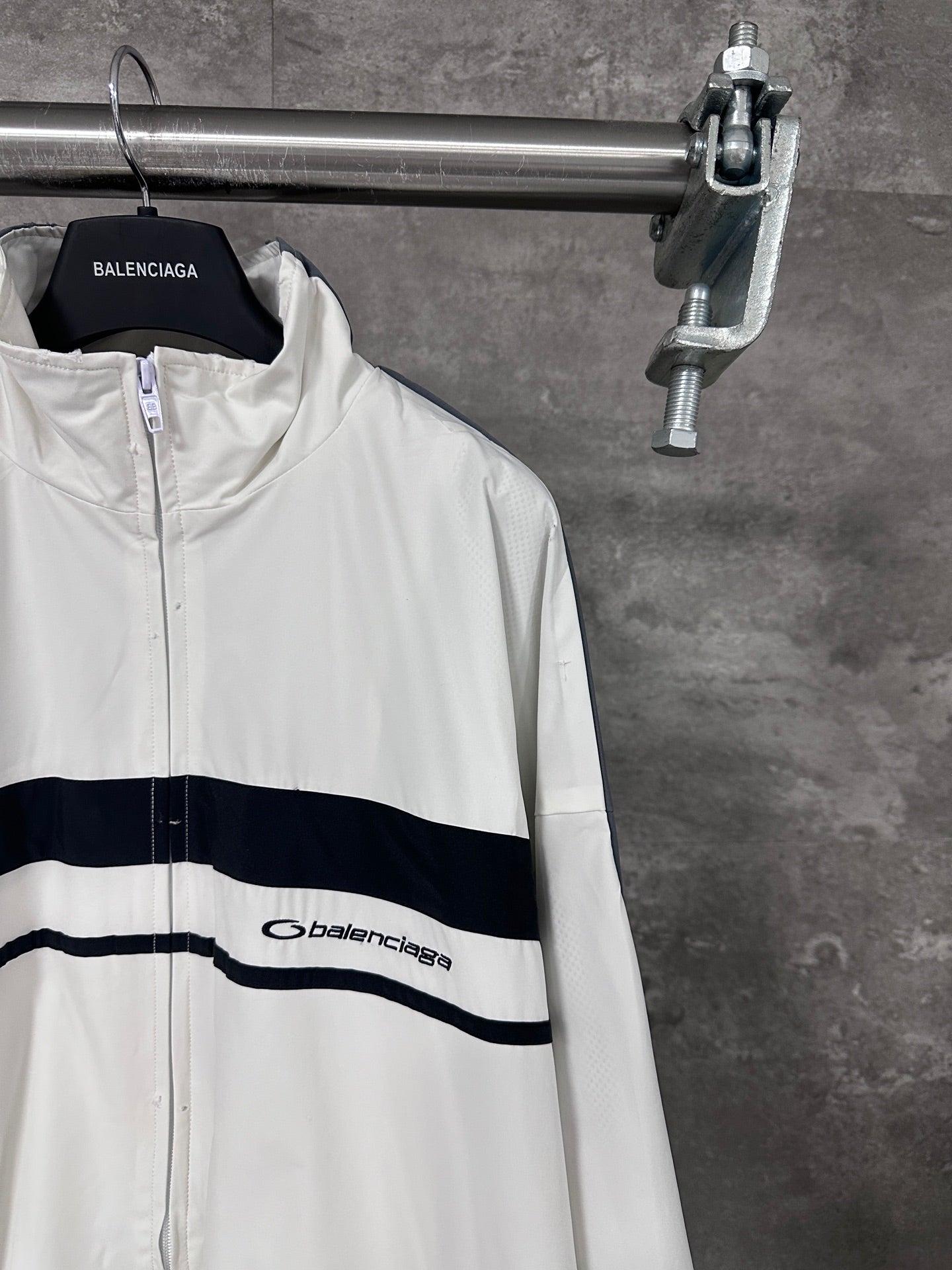 BLCG Chaqueta Bordada Logo Bicolor