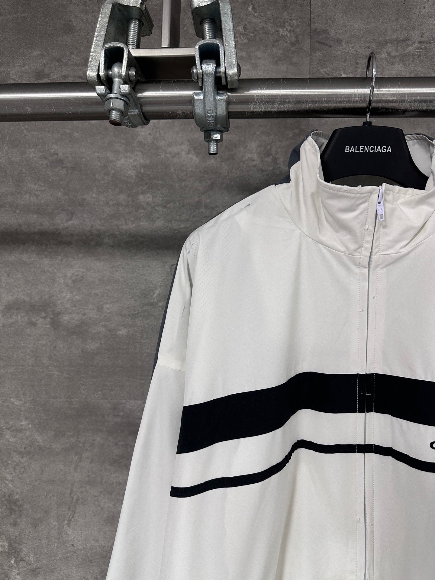 BLCG Chaqueta Bordada Logo Bicolor