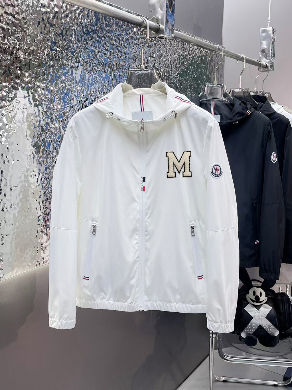 Chaqueta de Hombre con Capucha Oculta · Colección Early Fall 2025