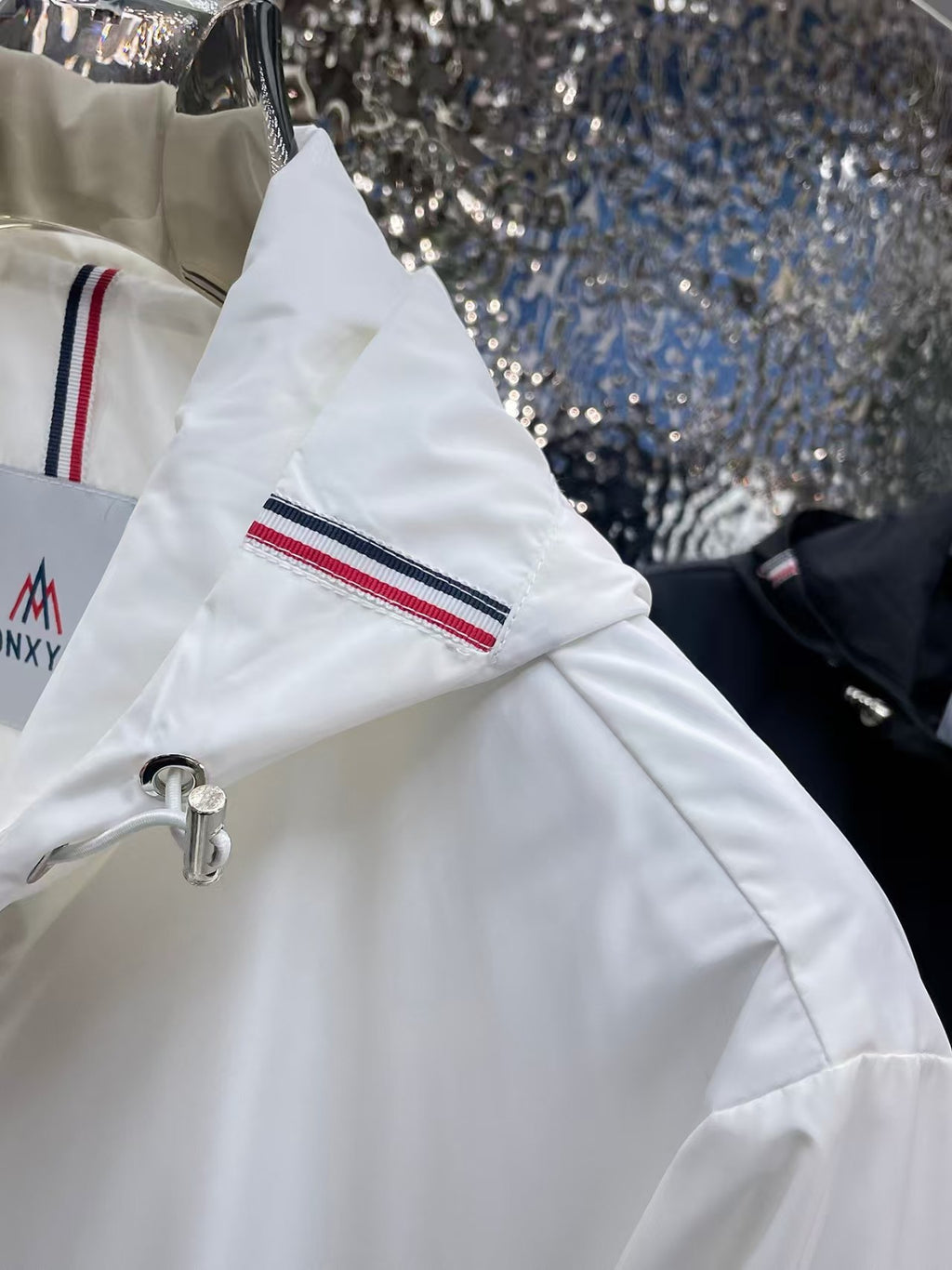 Chaqueta de Hombre con Capucha Oculta · Colección Early Fall 2025