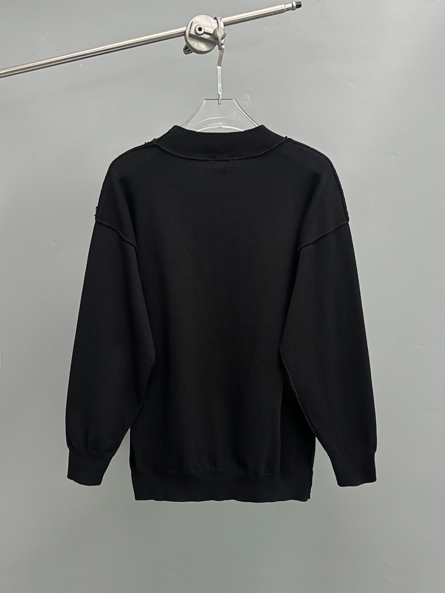 Sweater “Vintage Stencil”