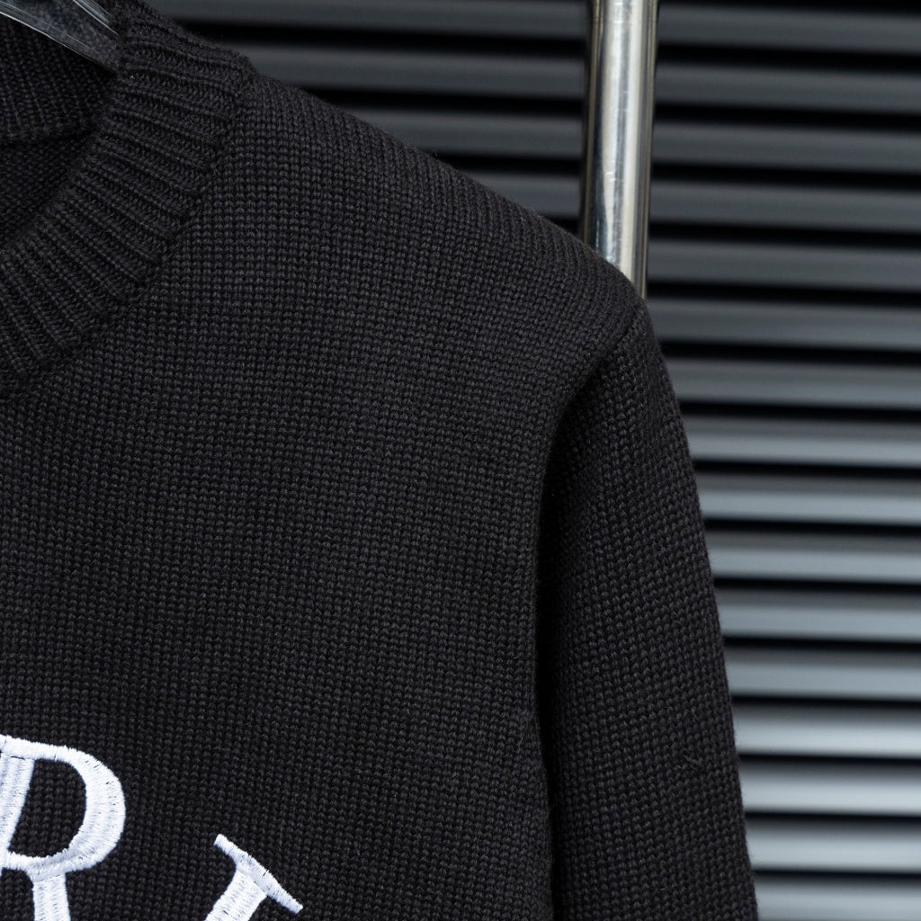 Sweater Premium “High-Density Embroidery”