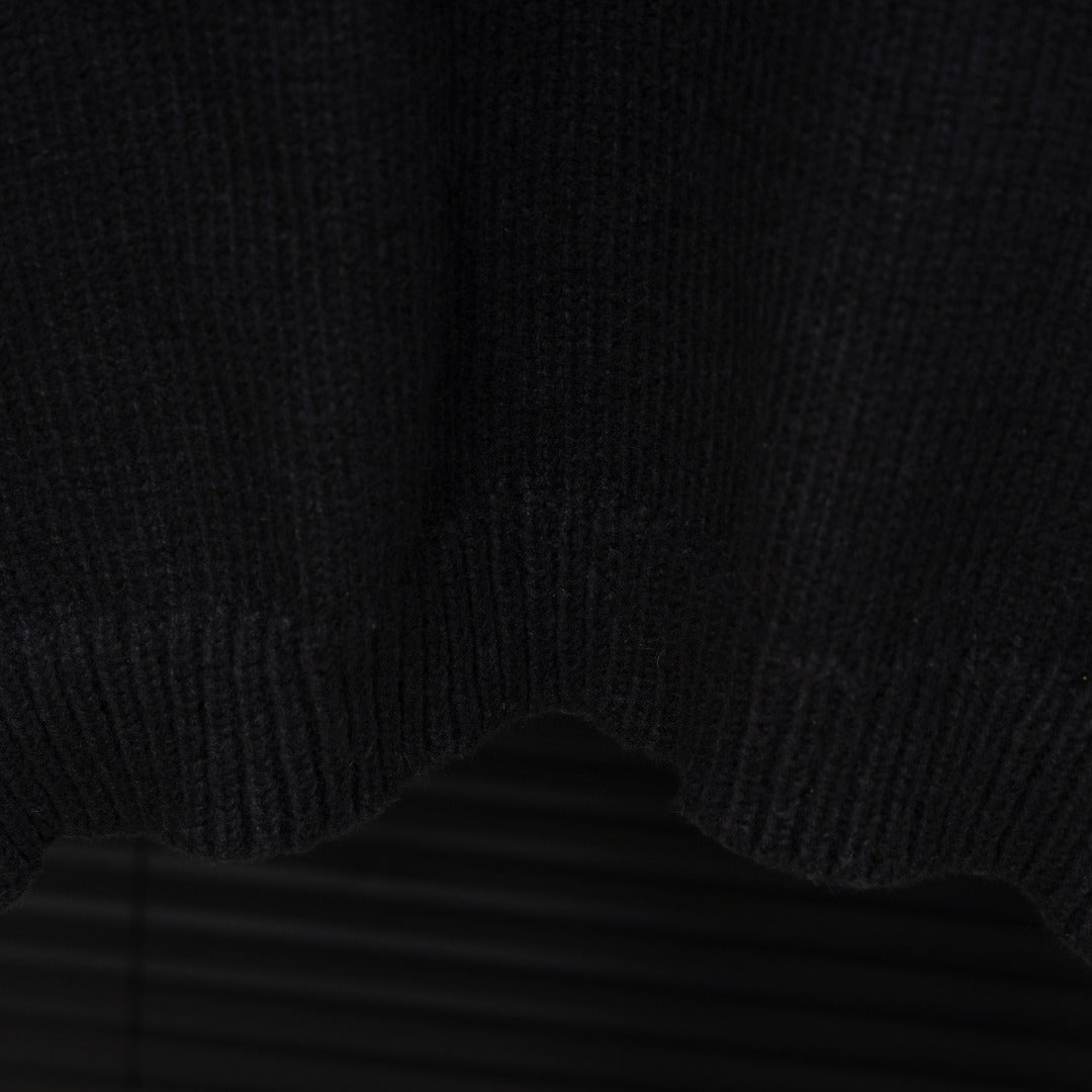 Sweater Premium “Forbidden Space Knit”