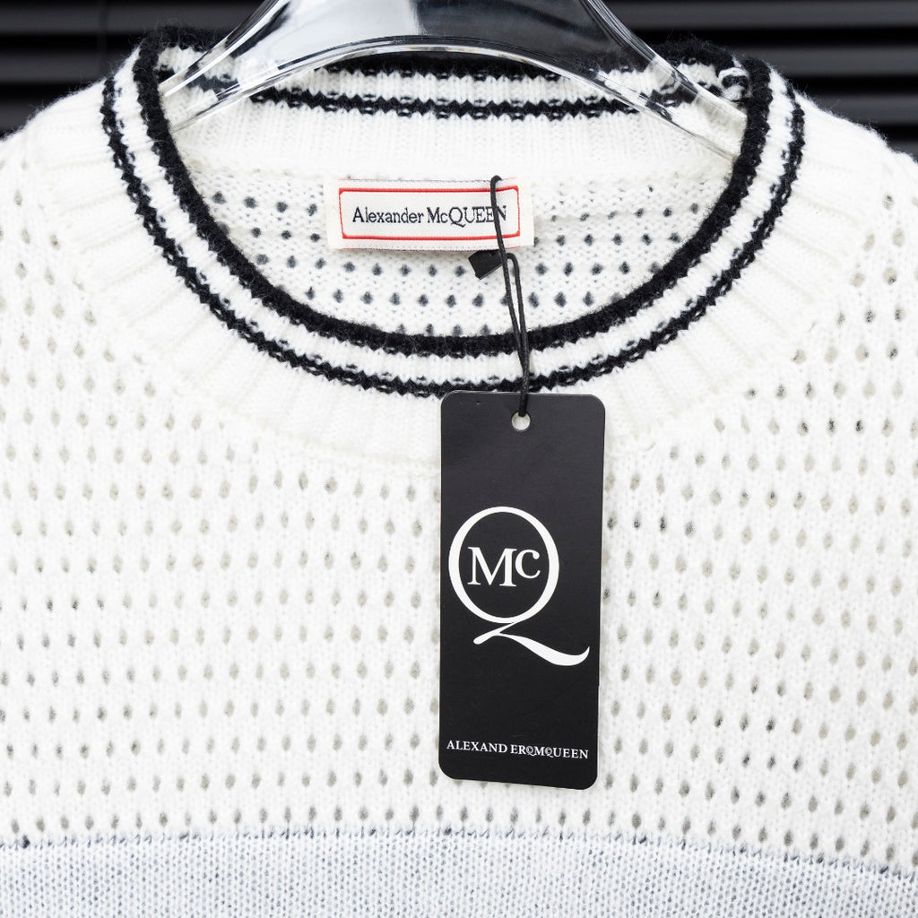 Sweater Premium “Cut-Out Knit”