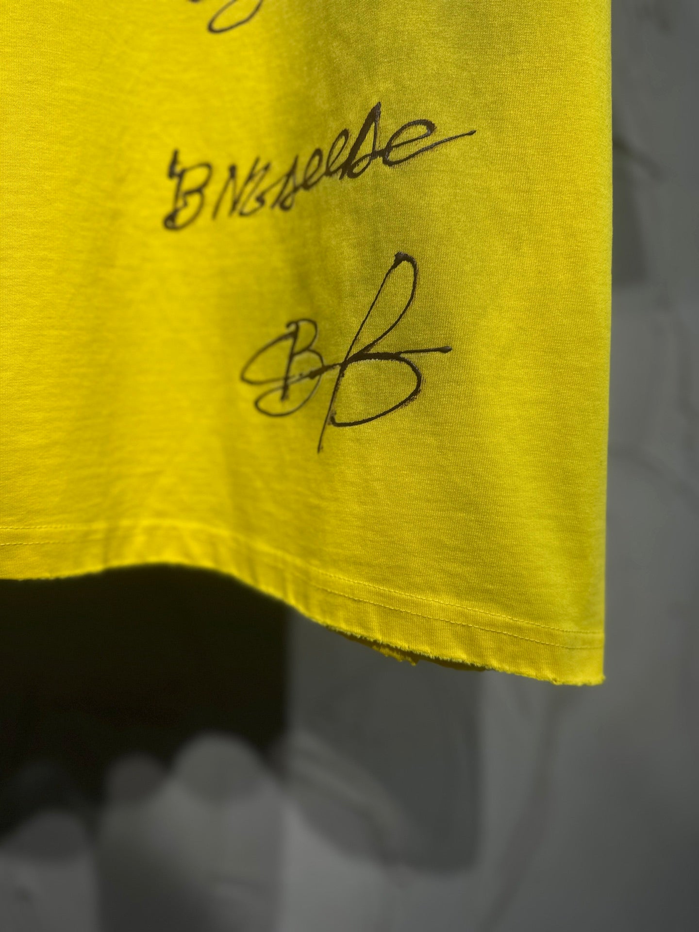 Balenciaga 2025 · Camiseta Graffiti Handcrafted Patchwork Oversize