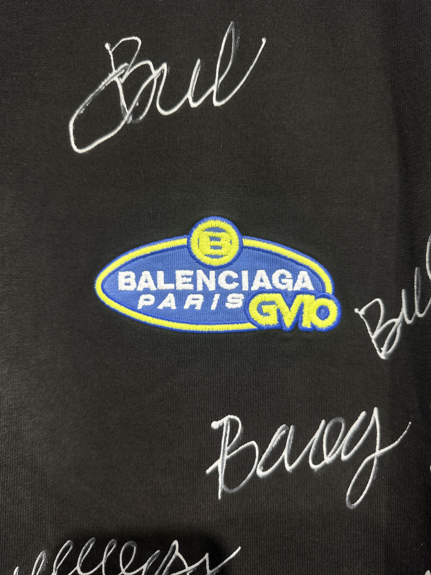 Camiseta Unisex Balenciaga 2025 · Efecto Vintage y Graffiti Handcrafted