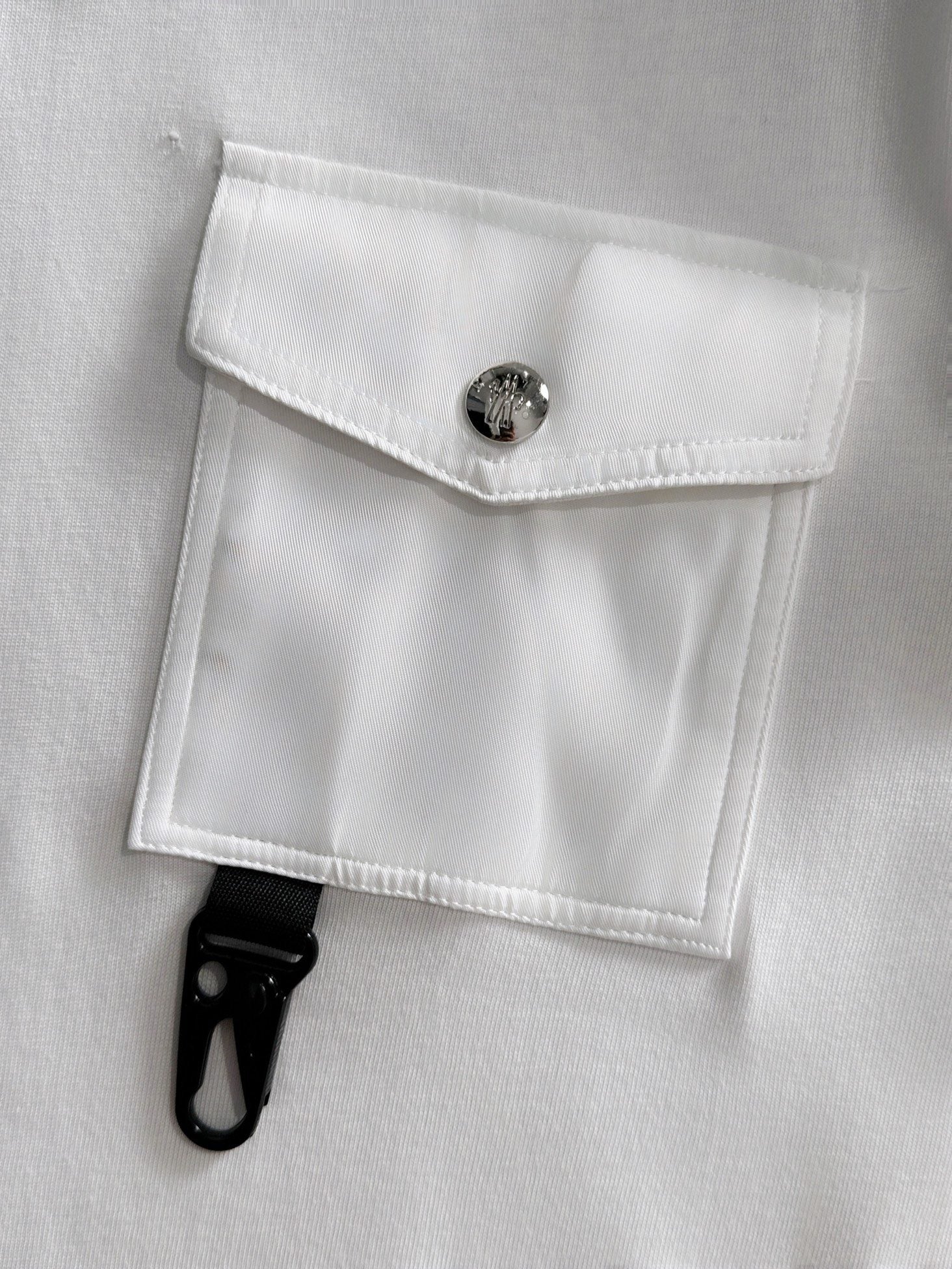 Exclusive Mali – Long Sleeve Premium con Bolsillos y Patch Detallado