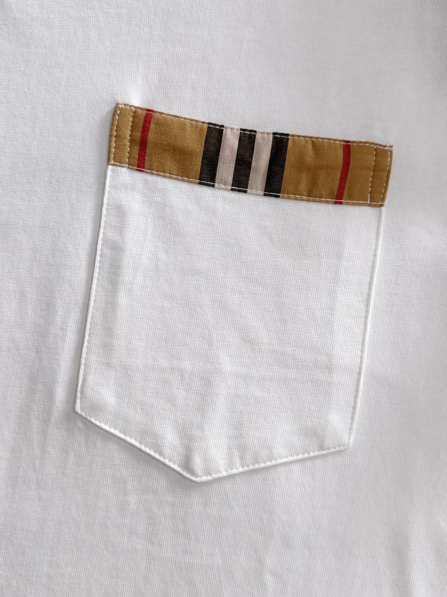 Exclusive Mali – Camiseta Unisex “Edición Luxe Patchwork Caballo”