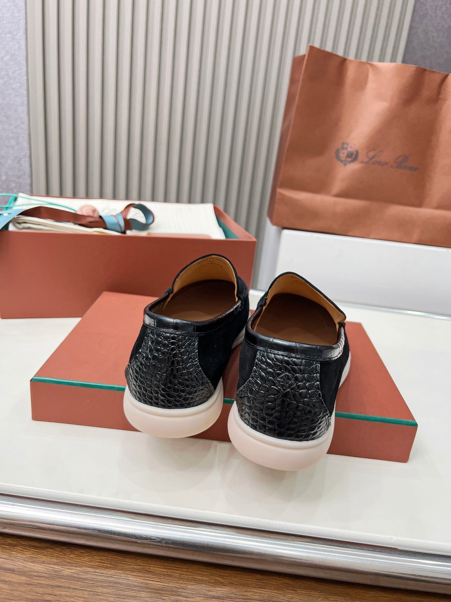 Loro Piana ❤️ Clásico Loafer de Hombre – Edición en Piel de Cocodrilo