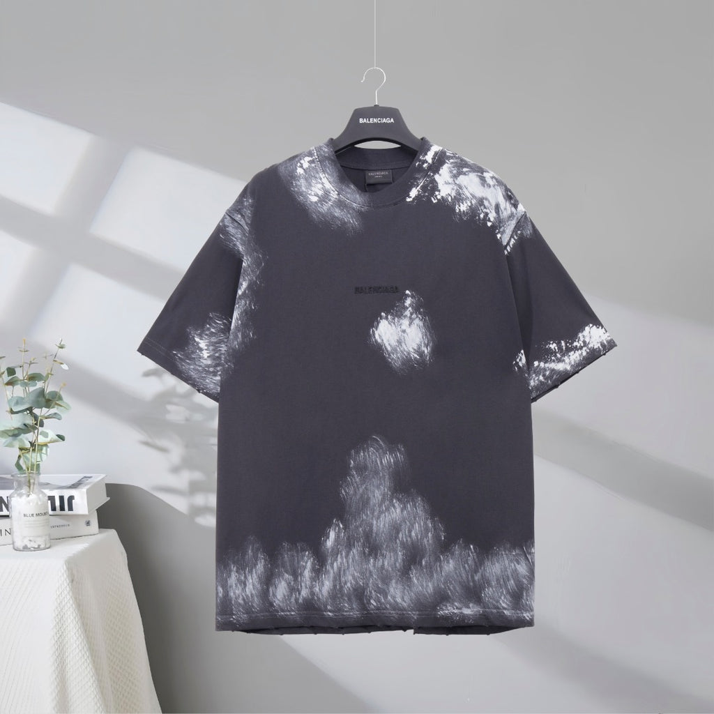 Camiseta Unisex · Edición Premium 2025 con Logo Bordado Estilo Graffiti y Efecto Desgastado