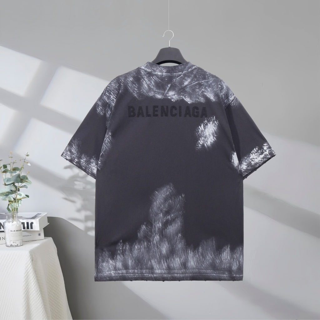 Camiseta Unisex · Edición Premium 2025 con Logo Bordado Estilo Graffiti y Efecto Desgastado