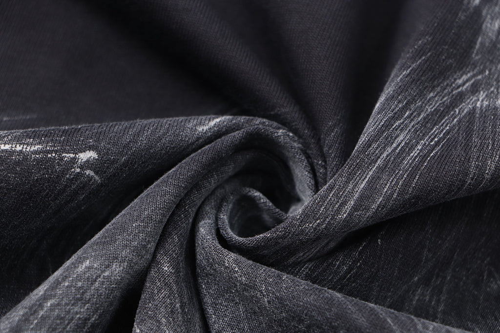 Camiseta Unisex · Edición Premium 2025 con Logo Bordado Estilo Graffiti y Efecto Desgastado