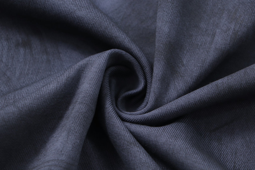 Camiseta Unisex · Edición Premium 2025 con Logo Bordado Estilo Graffiti