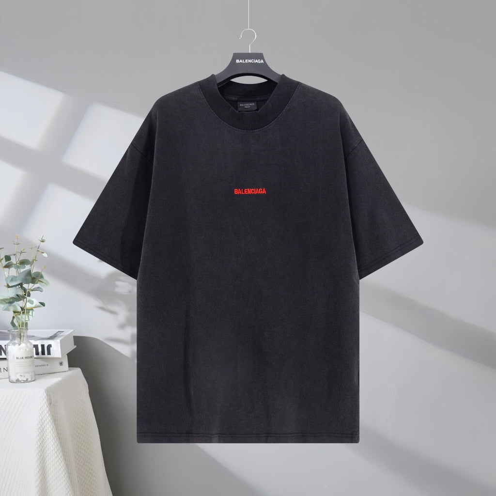 Camiseta Unisex · Edición Premium 2025 con Logo Bordado Frontal y Trasero