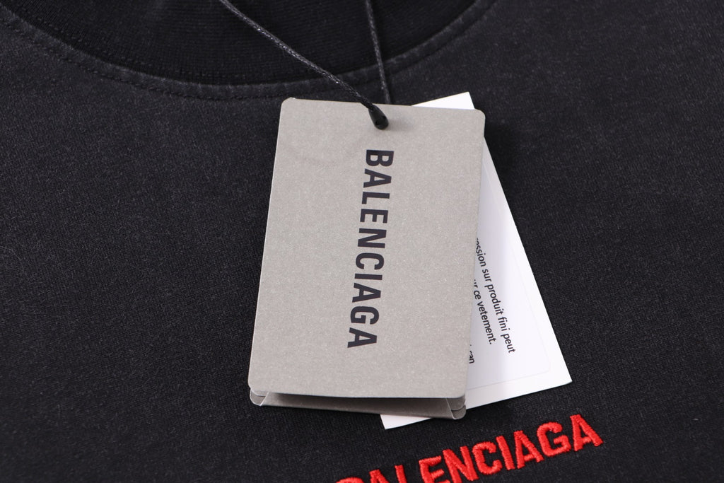 Camiseta Unisex · Edición Premium 2025 con Logo Bordado Frontal y Trasero