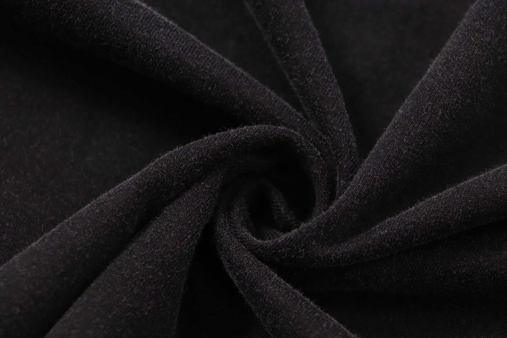 Camiseta Unisex · Edición Premium 2025 con Logo Bordado Frontal y Trasero