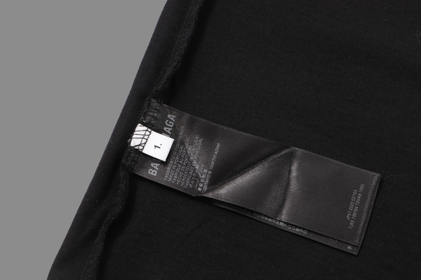 Camiseta de Manga Larga Unisex · Edición Premium 2025 con Efecto Desgastado y Detalle de Impresión a Dos Capas