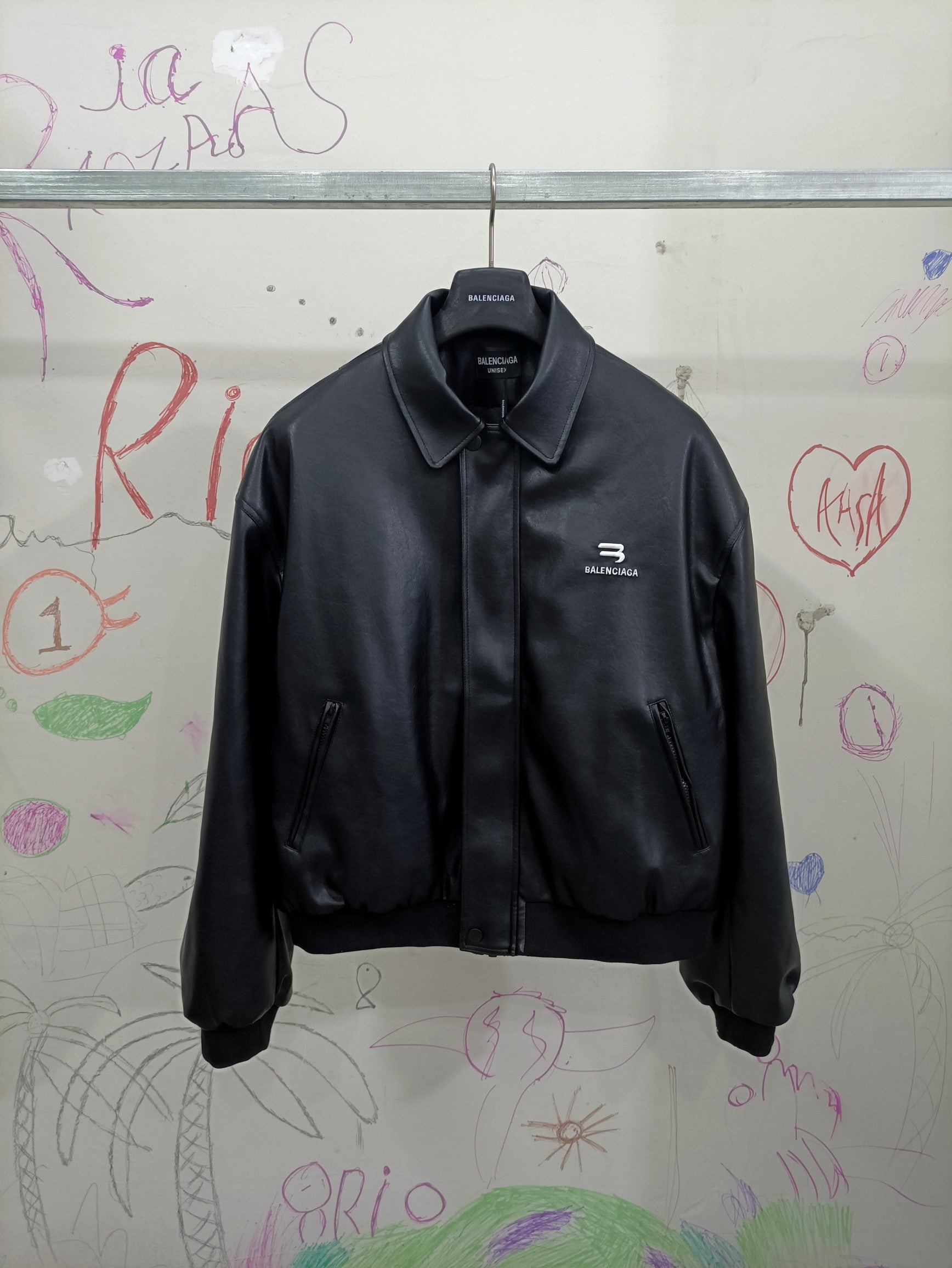 Chaqueta de Piel Clásica con Forro Acolchado