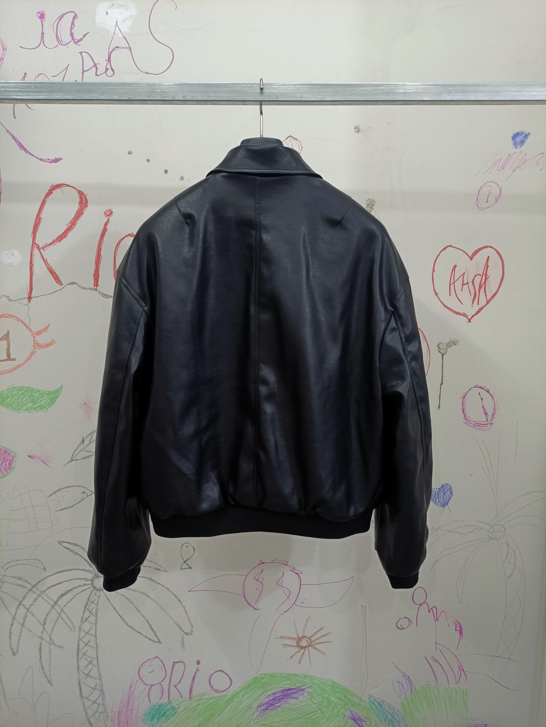 Chaqueta de Piel Clásica con Forro Acolchado