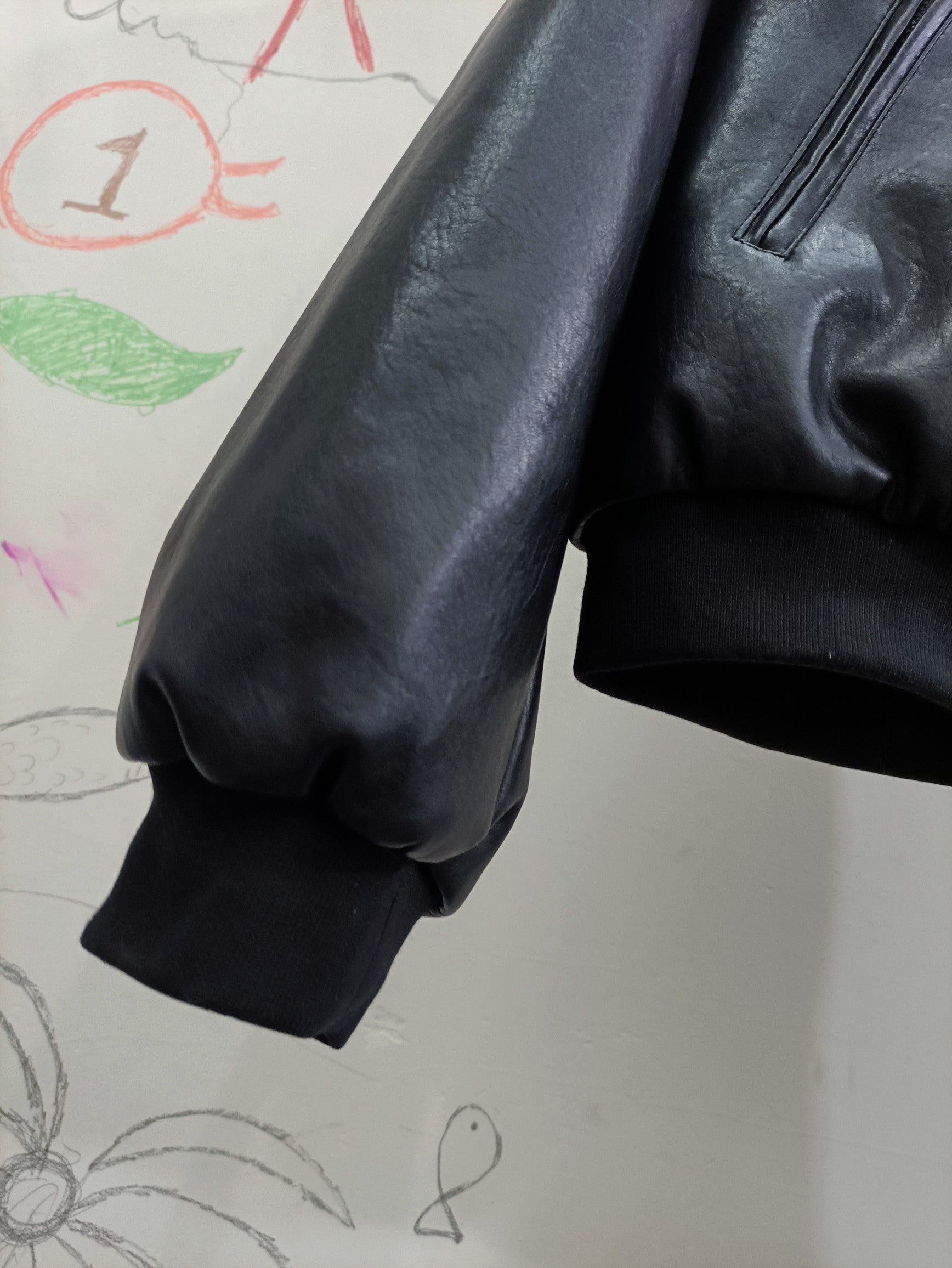 Chaqueta de Piel Clásica con Forro Acolchado