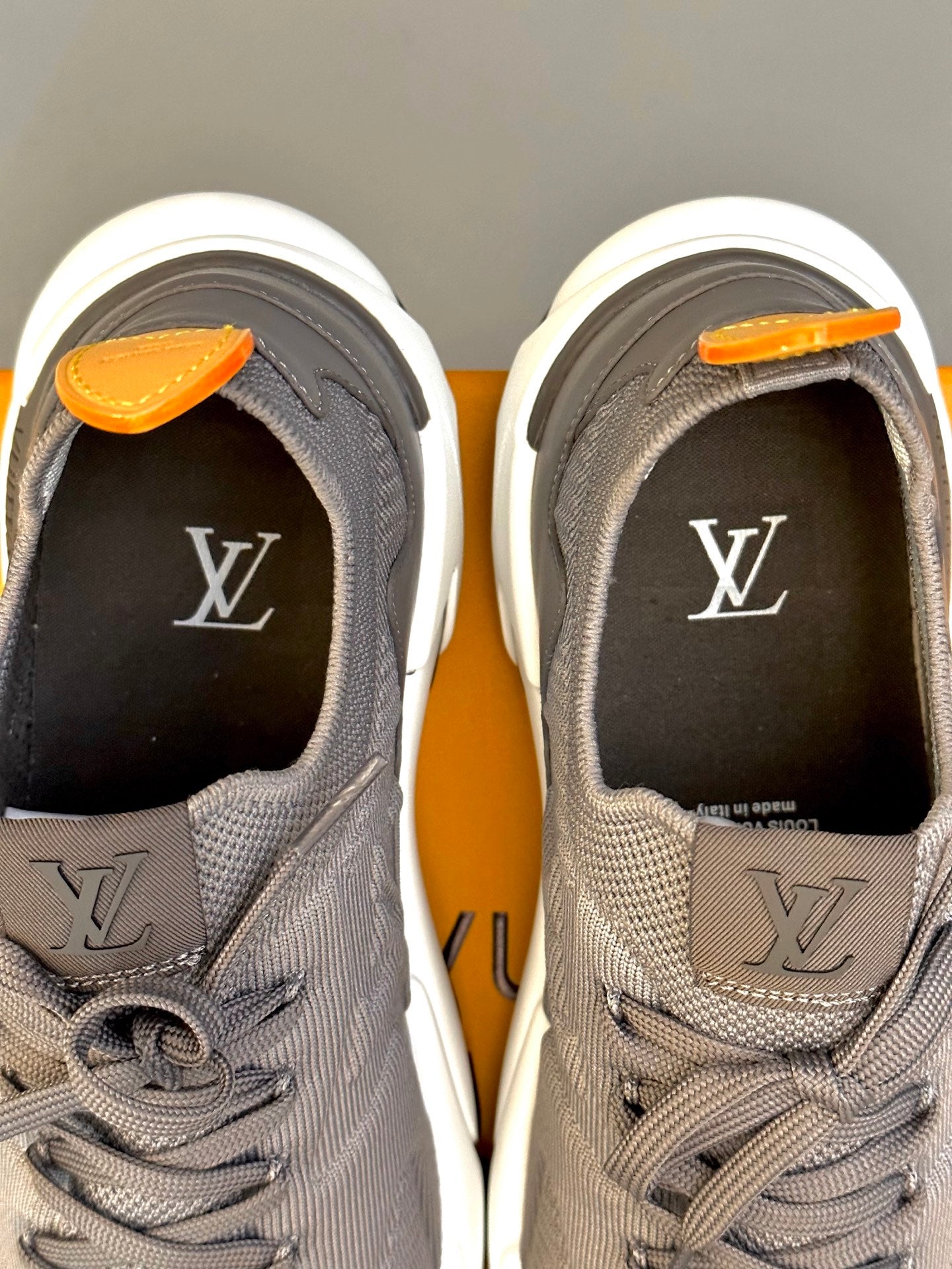 Sneakers urbanos de edición premium