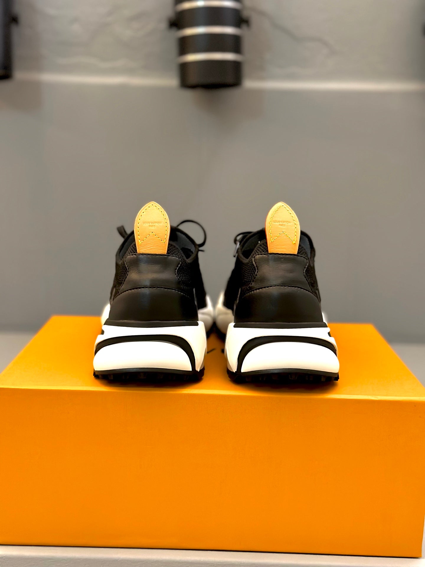 Sneakers de lujo que redefinen el movimiento