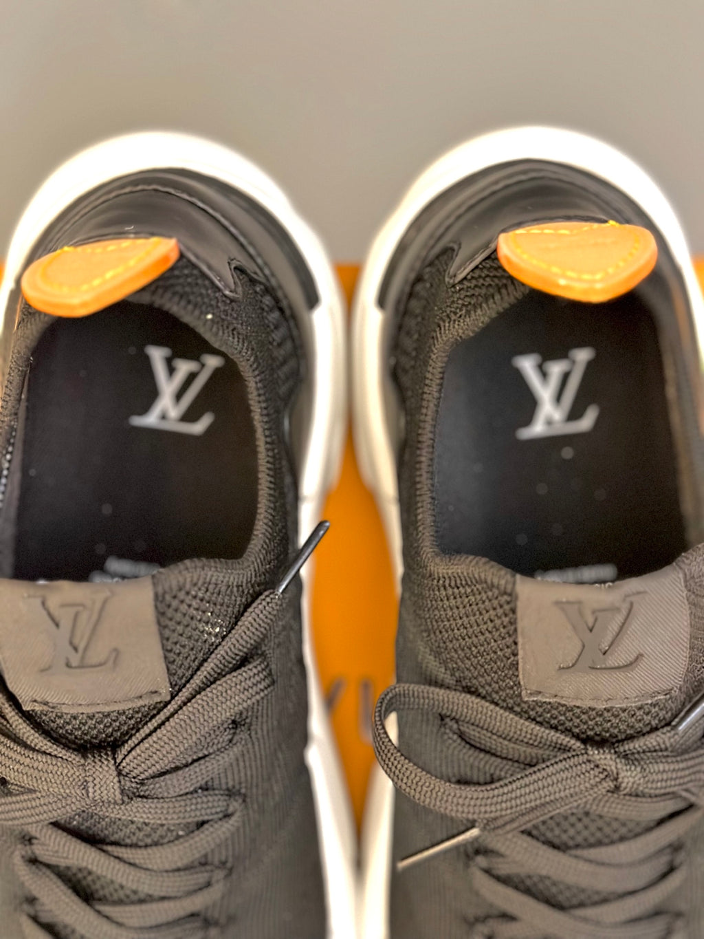 Sneakers de lujo que redefinen el movimiento