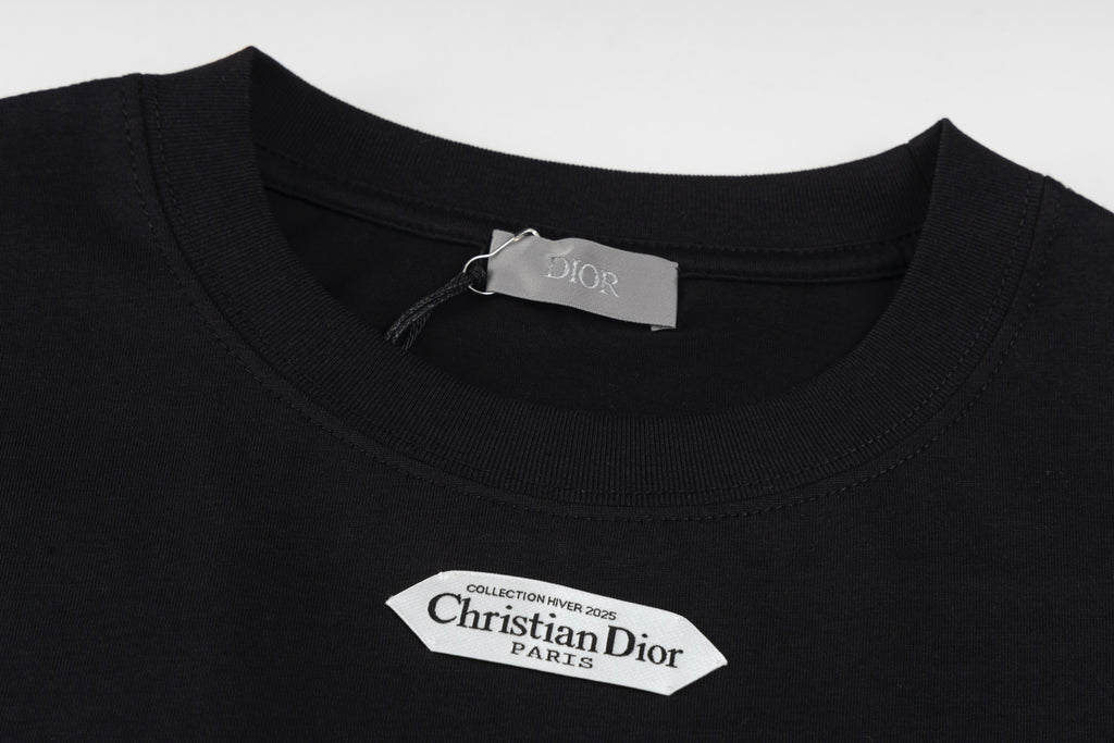 Exclusive Mali – Camiseta Unisex “Etiqueta Minimal” ·