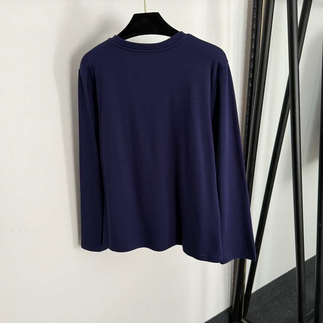 Camiseta de Manga Larga “Detalle Love” ·